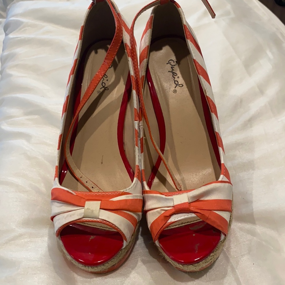 Coral striped platform heels